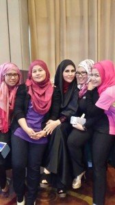 Bersama staff JRM yang banyak menyokong saya.