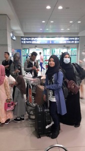 Start bermask tiba kat Airport Korea.. Nak cari train ni..