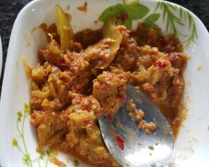 Sengaja tomato kasar2 supaya sy boleh menikmati rasa buah tomato muda..