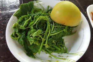 Daun labu, peria, kacang botol sy celur buat ulam dgn sambal ni.. makanan cara sy simple tp sedapppp..