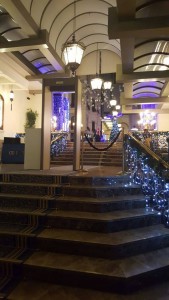 Ni Hotel PALING MENGUJAKAN.. Windhm Romantik 6 star.. But lonely hapy hapy hour.. He he..