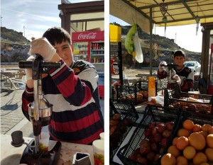 Ni anak2 menjual air delima dn buah oren.. Ni cara perahnya.. Secawan kecil 5 lira.. Sedap buah delima asli tp kalau bnyk minum susah buang air besar sbb kelat dn kulit delima tu pahitkan..!!