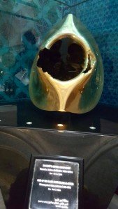 Hajar Aswad disalut emas.. Di simpan di sini..