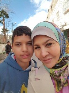 Anak2 Hebron yg cantik matanya. Mengekori sy sehingga ke bas dlm keadaan bahaya dn lapar.. 