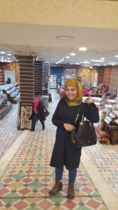 Mengintai cenderamata barangan di sempadan masuk ke Palestin. Mahallll... x beli apa pun..
